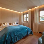 Mohnenfluh Hotel