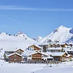 Mohnenfluh Hotel