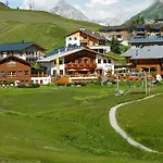 Mohnenfluh