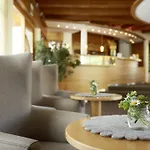 Hotel Mohnenfluh 4*