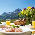 Hotel Mohnenfluh 4*