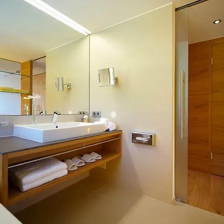 Mohnenfluh レッヒ