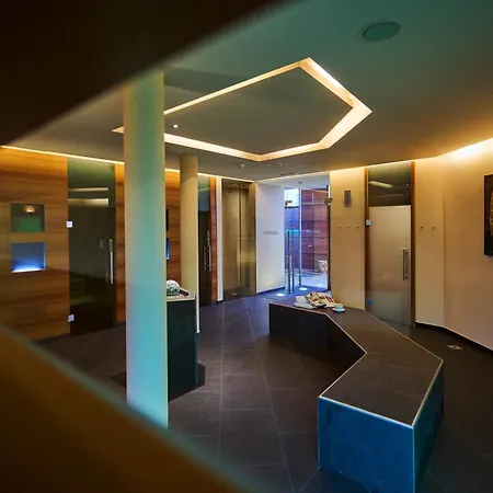 ホテル Mohnenfluh 4*